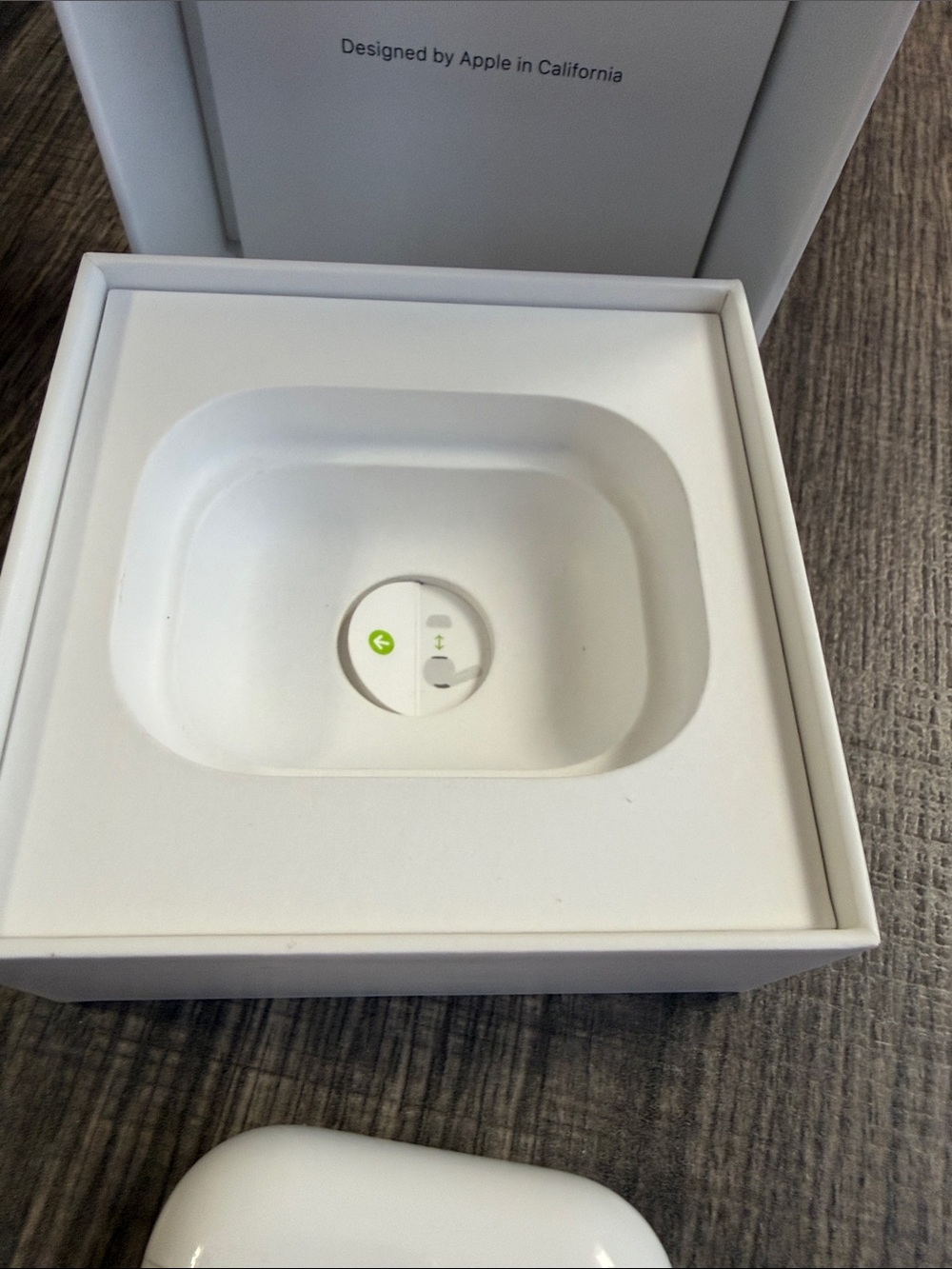 Apple AirPods Pro 1st Generation Wireless Earbuds & Wireless Charging Case - Picture 12 of 14